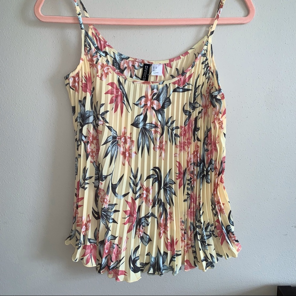 Divided H&M Women’s Top NWT